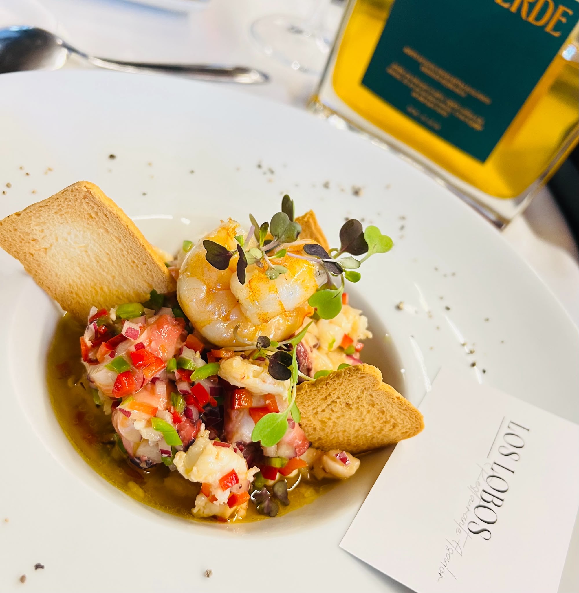 Tartar de gambas — Entrante estrella Mesón Los Lobos Restaurante Algarrobo
